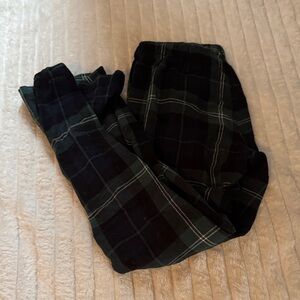 Old Navy Black and Green Plaid Pants